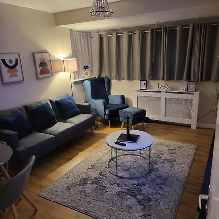 Lovely 2-Bedroom Holiday Home With Free Wifi Лондон Экстерьер фото